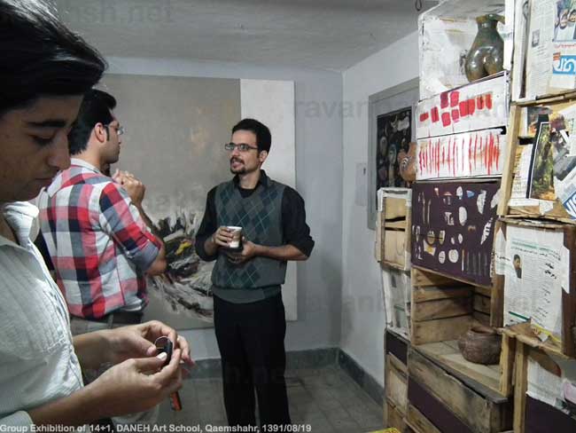 گوشه ای از نمایشگاه 1+14 در آموزشگاه آزاد هنری دانه، قائمشهر