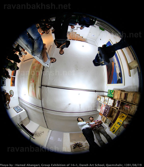 گوشه ای از نمایشگاه 1+14 در آموزشگاه آزاد هنری دانه، قائمشهر